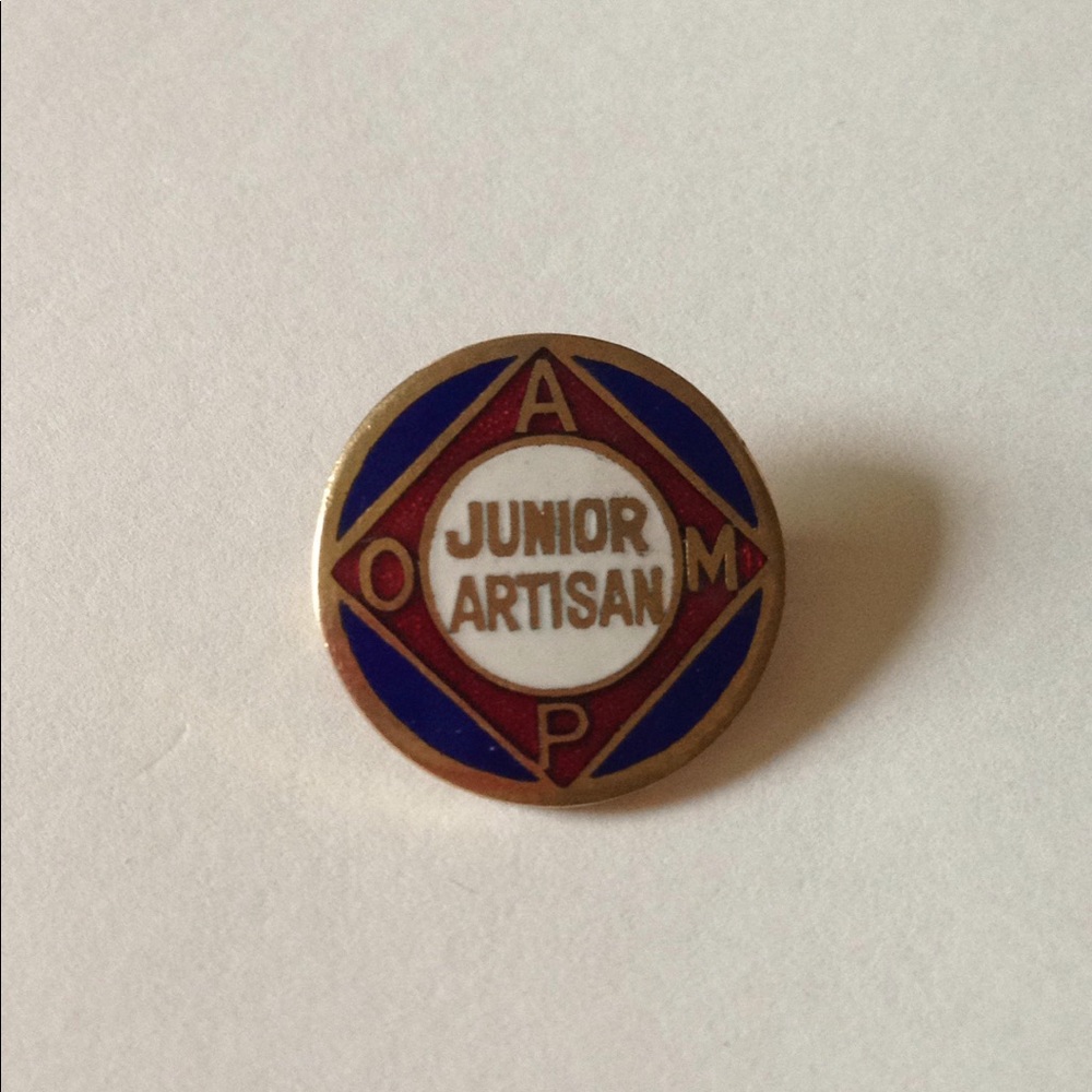 Enamel junior Artisan pin